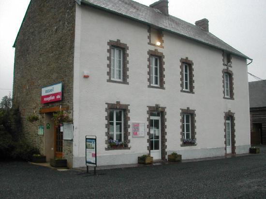 Dans Un Domaine A Campsite